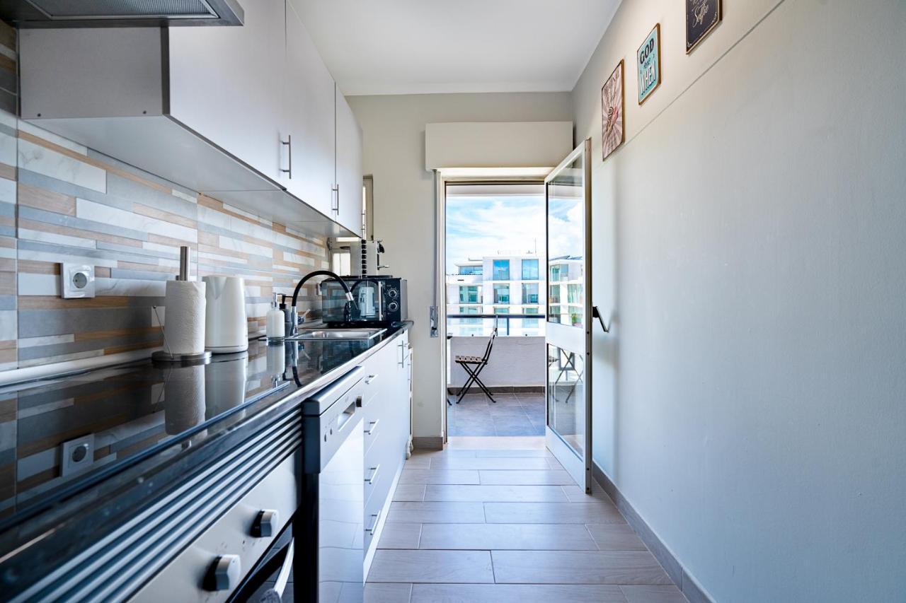 Beachfront Apartment In Armacao Armação de Pêra Esterno foto